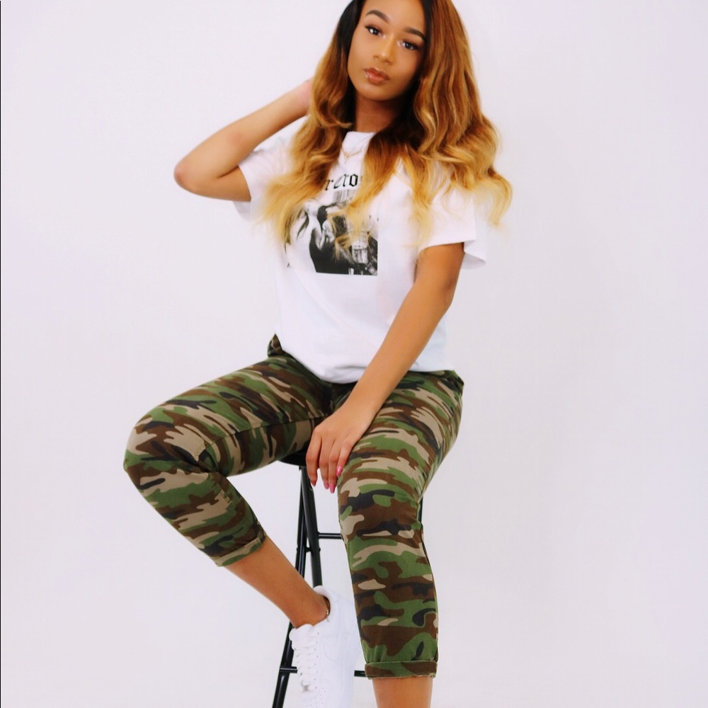 green and brown forever 21 camo’d out Capri jean